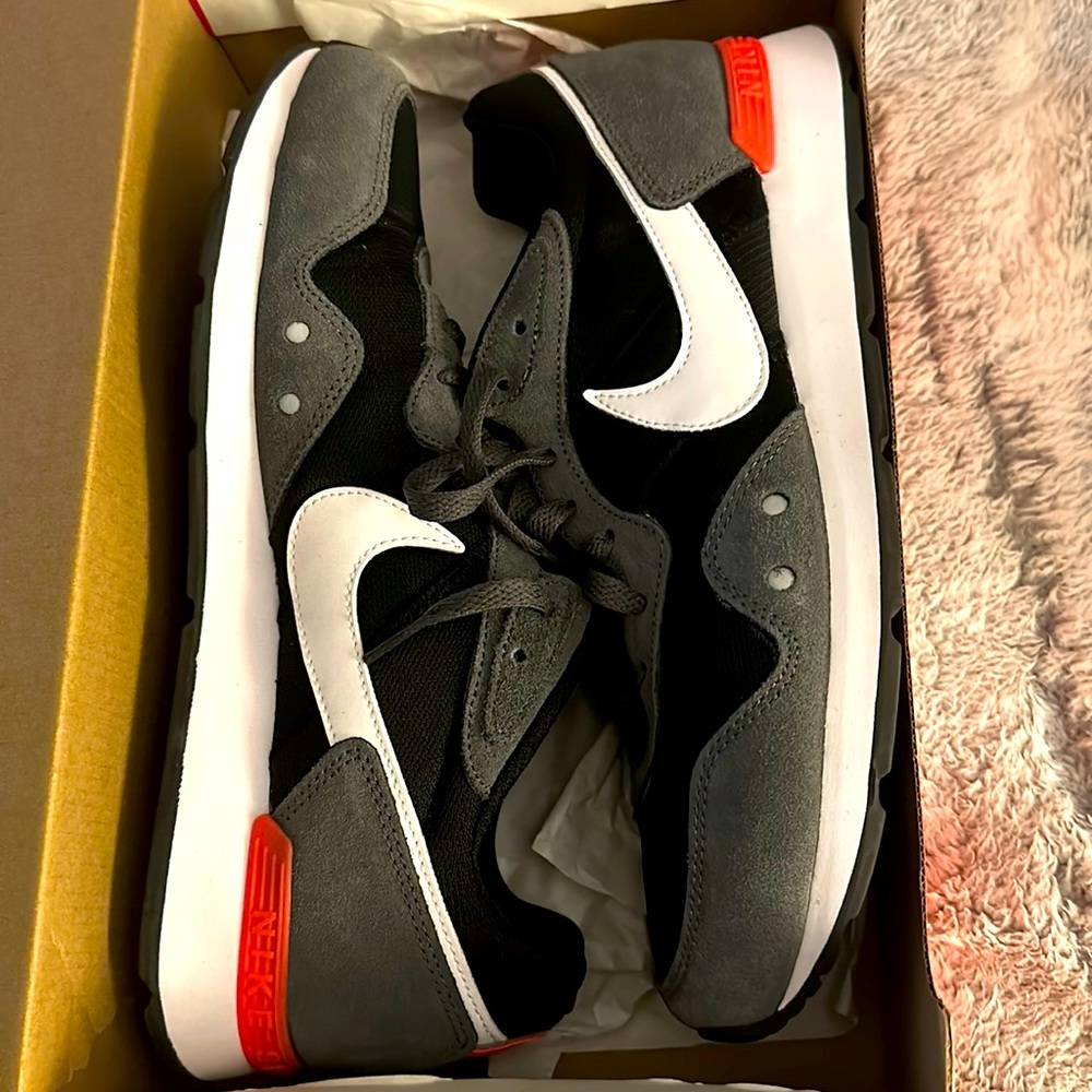 Nike Venture Ruuner